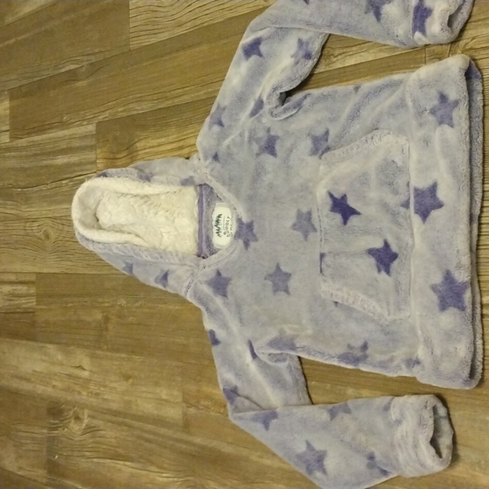 Cuddly plush pullover